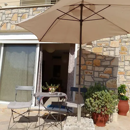 Persa Apartment Paralio Astros
