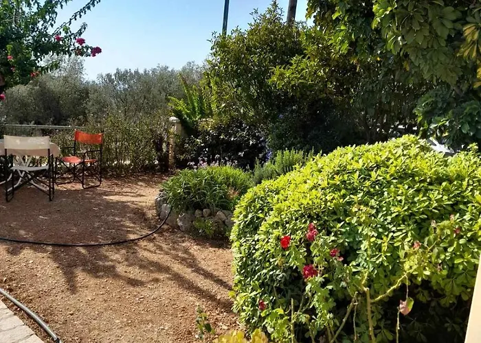 Persa Apartament Parálion Ástros